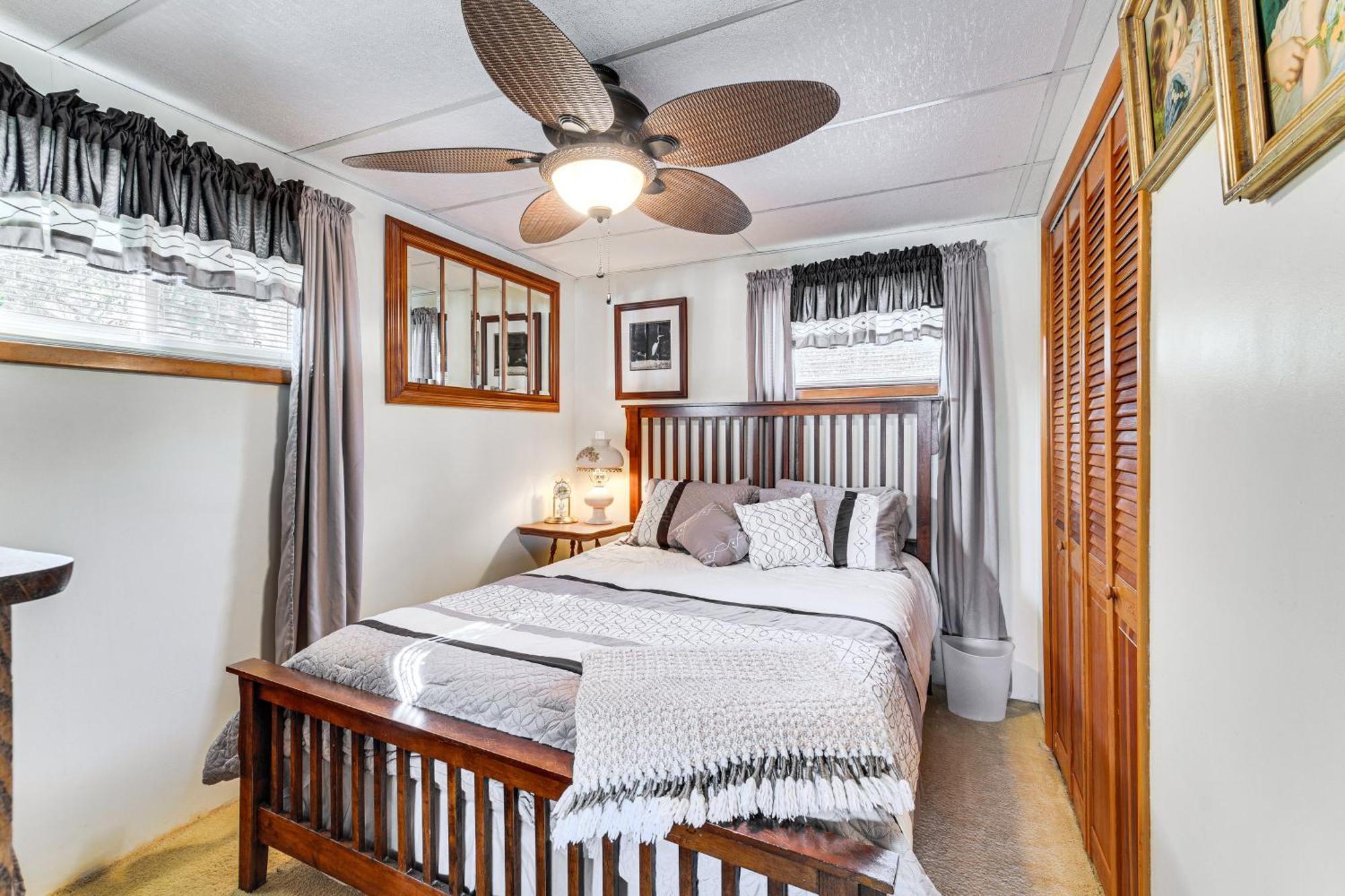 Waterfront Wolcott Vacation Rental With Deck And Views Екстериор снимка