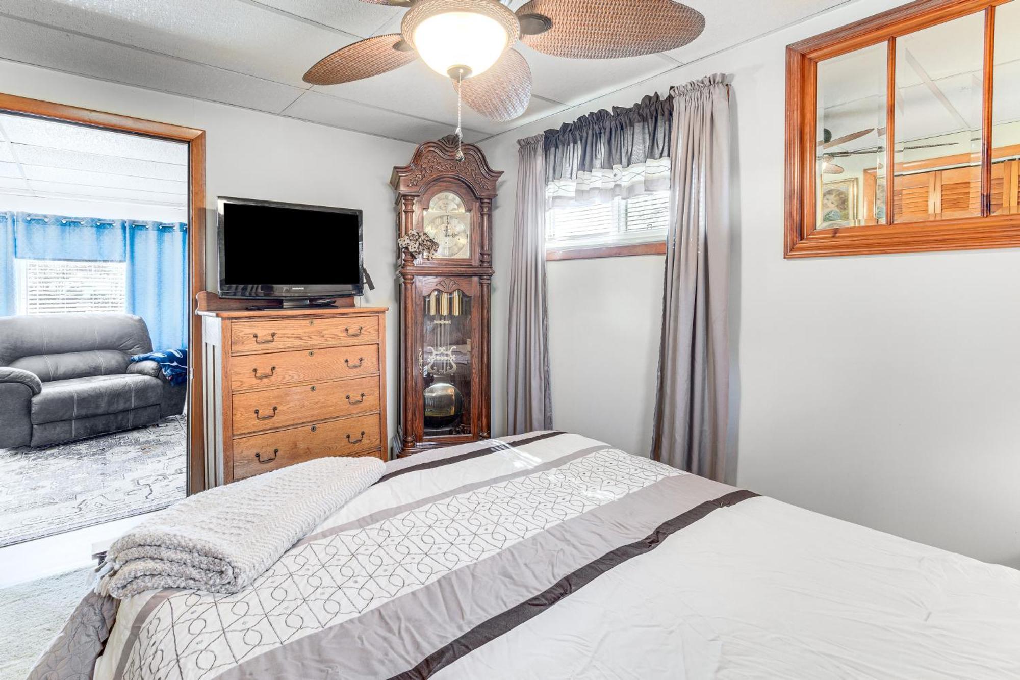 Waterfront Wolcott Vacation Rental With Deck And Views Екстериор снимка