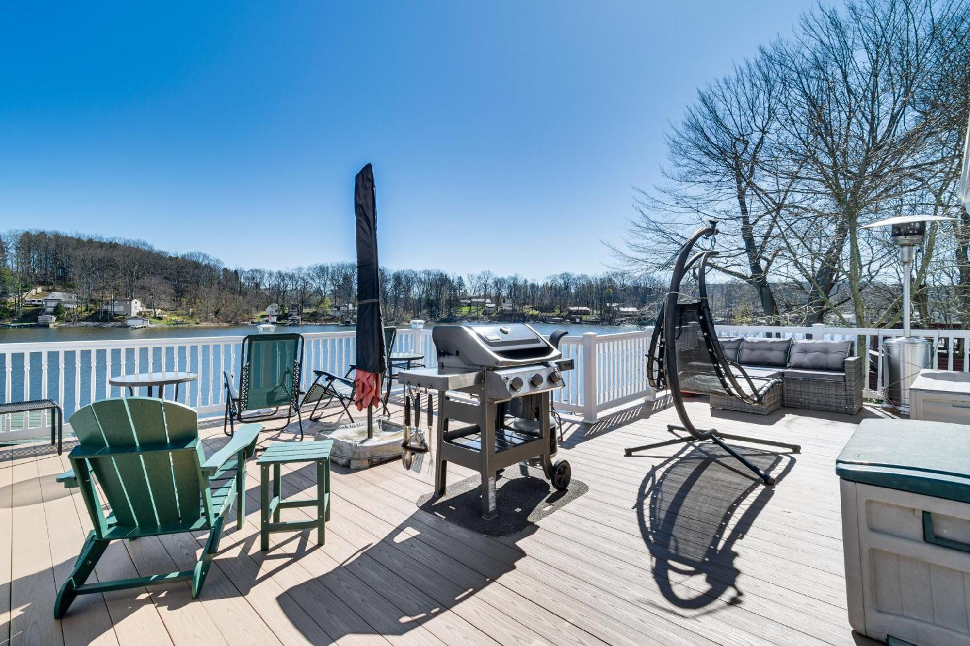 Waterfront Wolcott Vacation Rental With Deck And Views Екстериор снимка