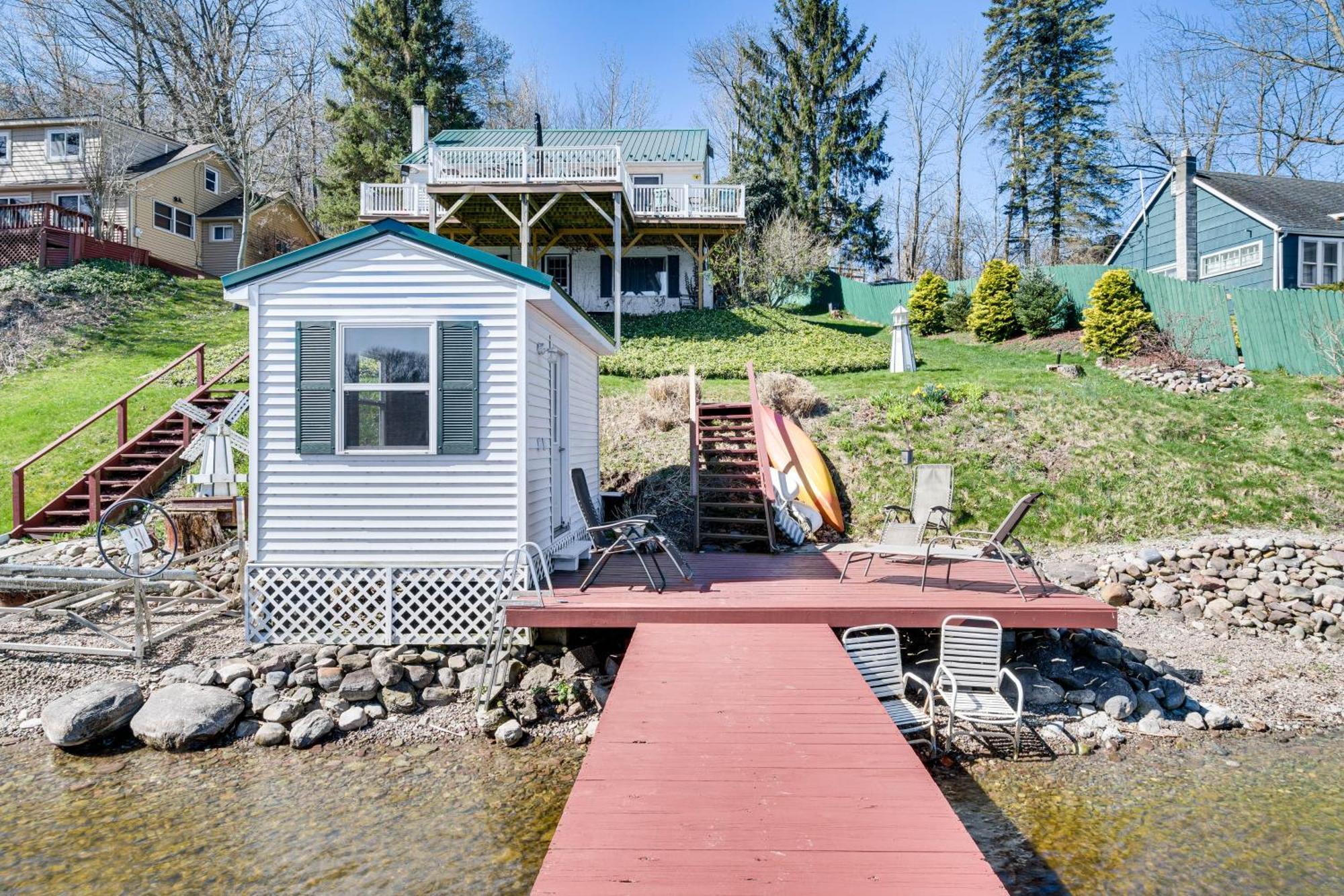 Waterfront Wolcott Vacation Rental With Deck And Views Екстериор снимка